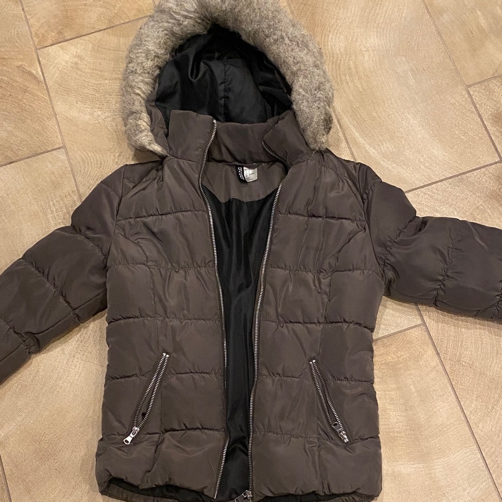 H&M DIVIDED Khaki Green Puffer Jacket with Faux Fur Hood